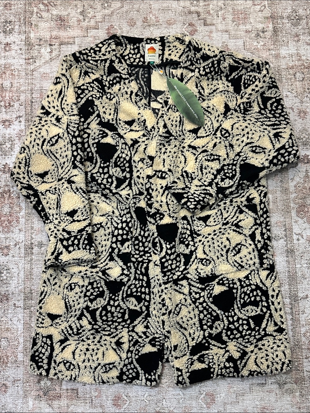 Woman’s NWTs B&W Farm Rio Midnight Leopards Fleece Cardigan